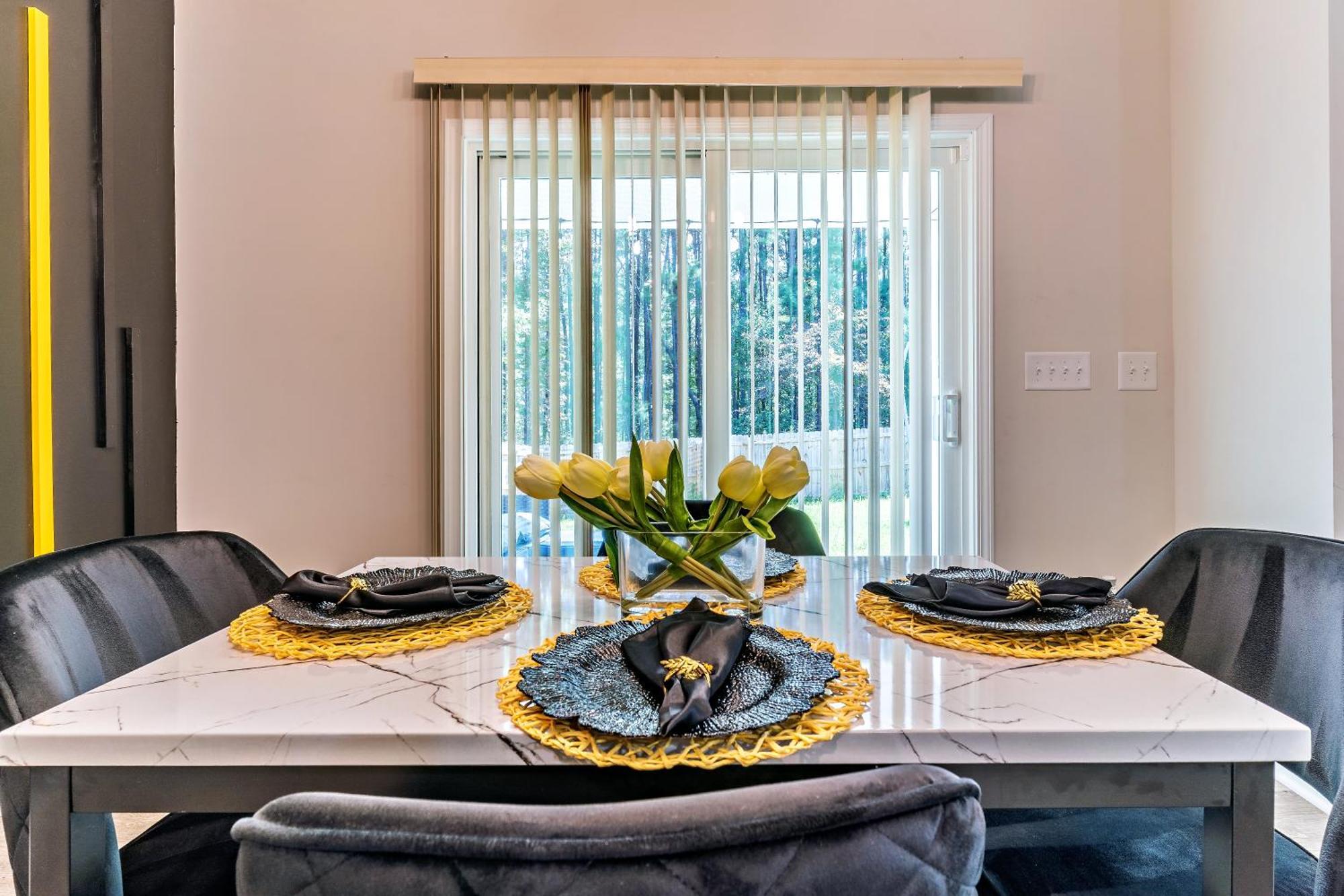 Willa Raleigh Luxe Family Retreat- 15 Min To Downtown, Kids Gear, Fast Wifi For Wfh, Ev & Pet Friendly Zewnętrze zdjęcie